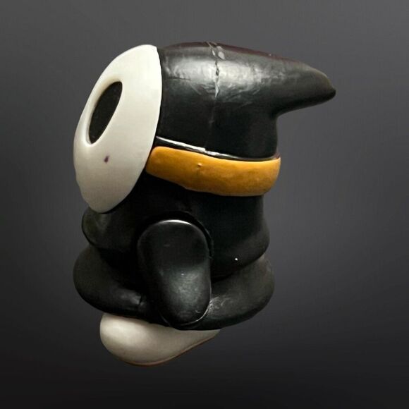 2021 JAKKS Pacific World of Nintendo Figure BLACK SHY GUY 2.5” - Picture 2 of 4